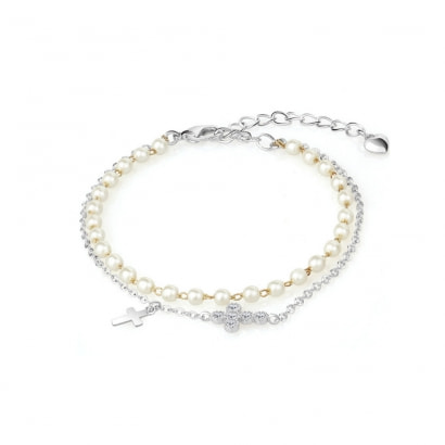 Kreuz-Armband mit weißen Perlen und Rhodiumüberzug